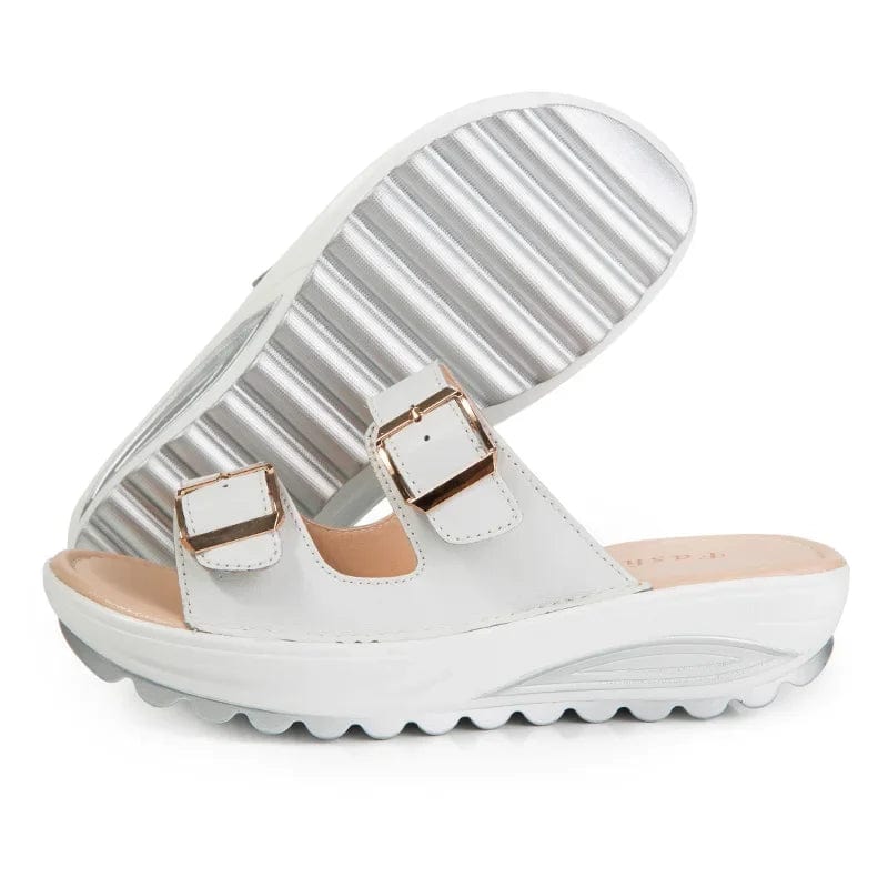 tenue stylée avec chausson compensé